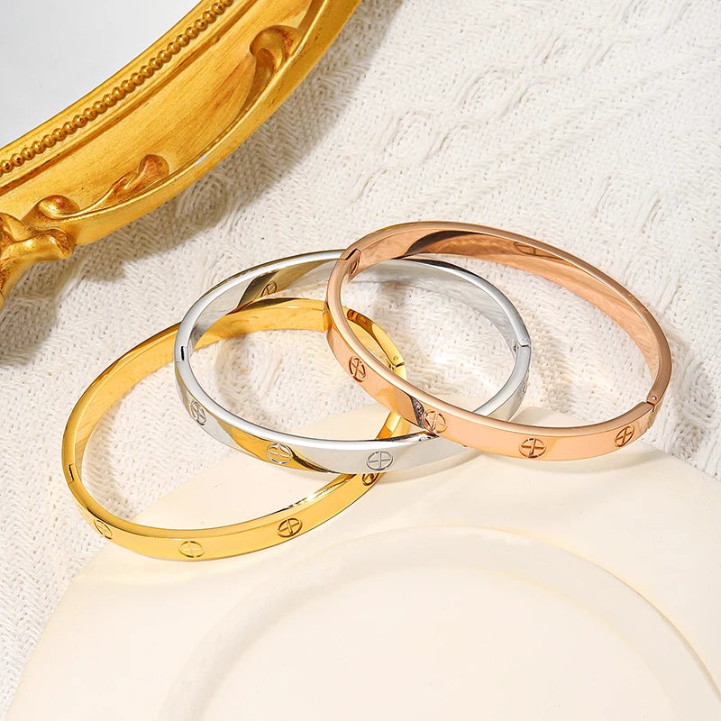 Aurelia  Bangle