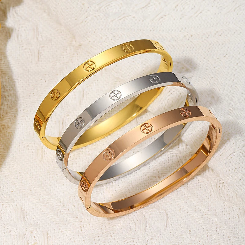 Aurelia  Bangle