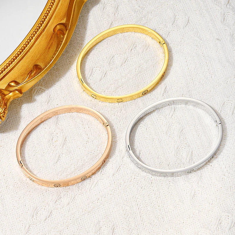 Aurelia  Bangle