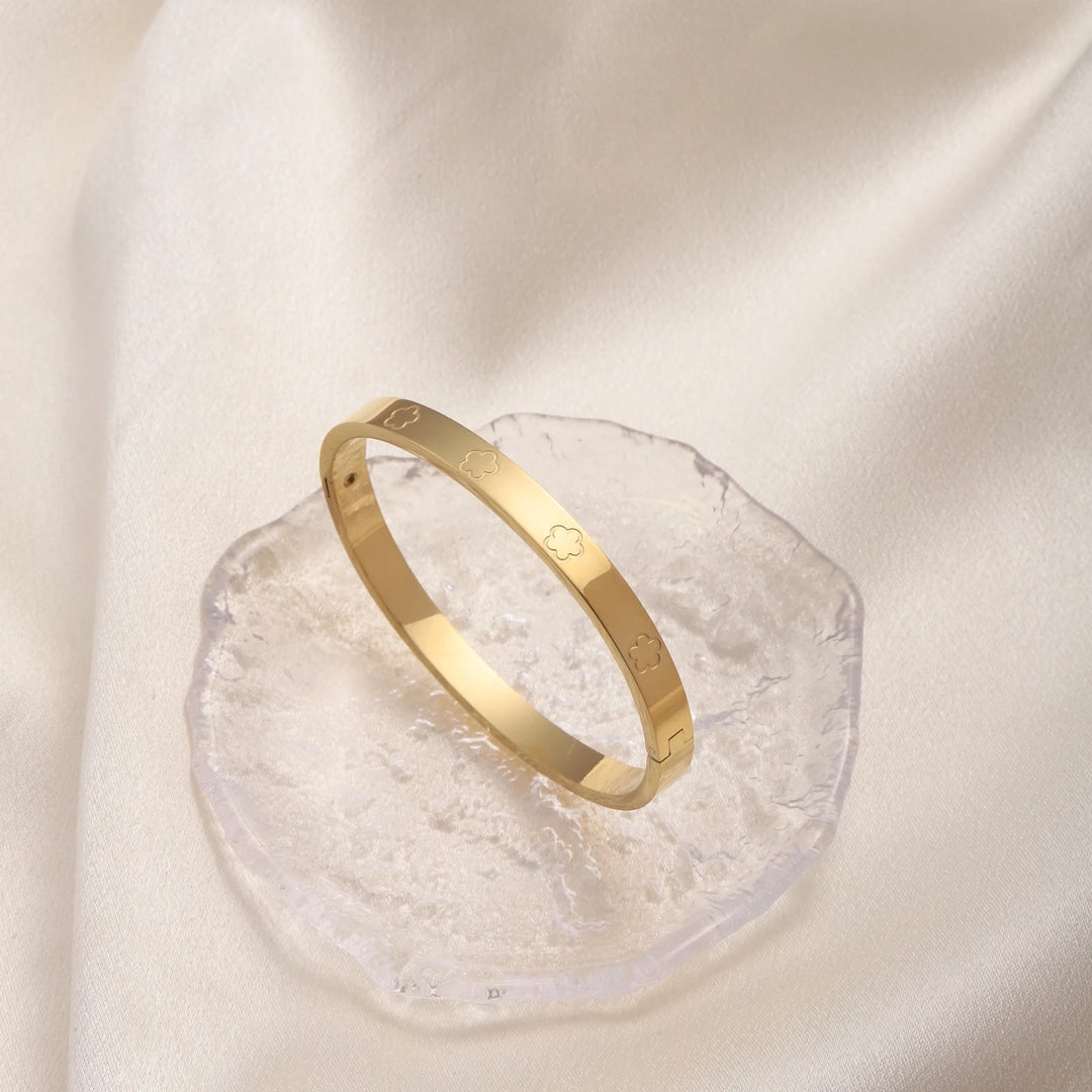 Aurelia  Bangle
