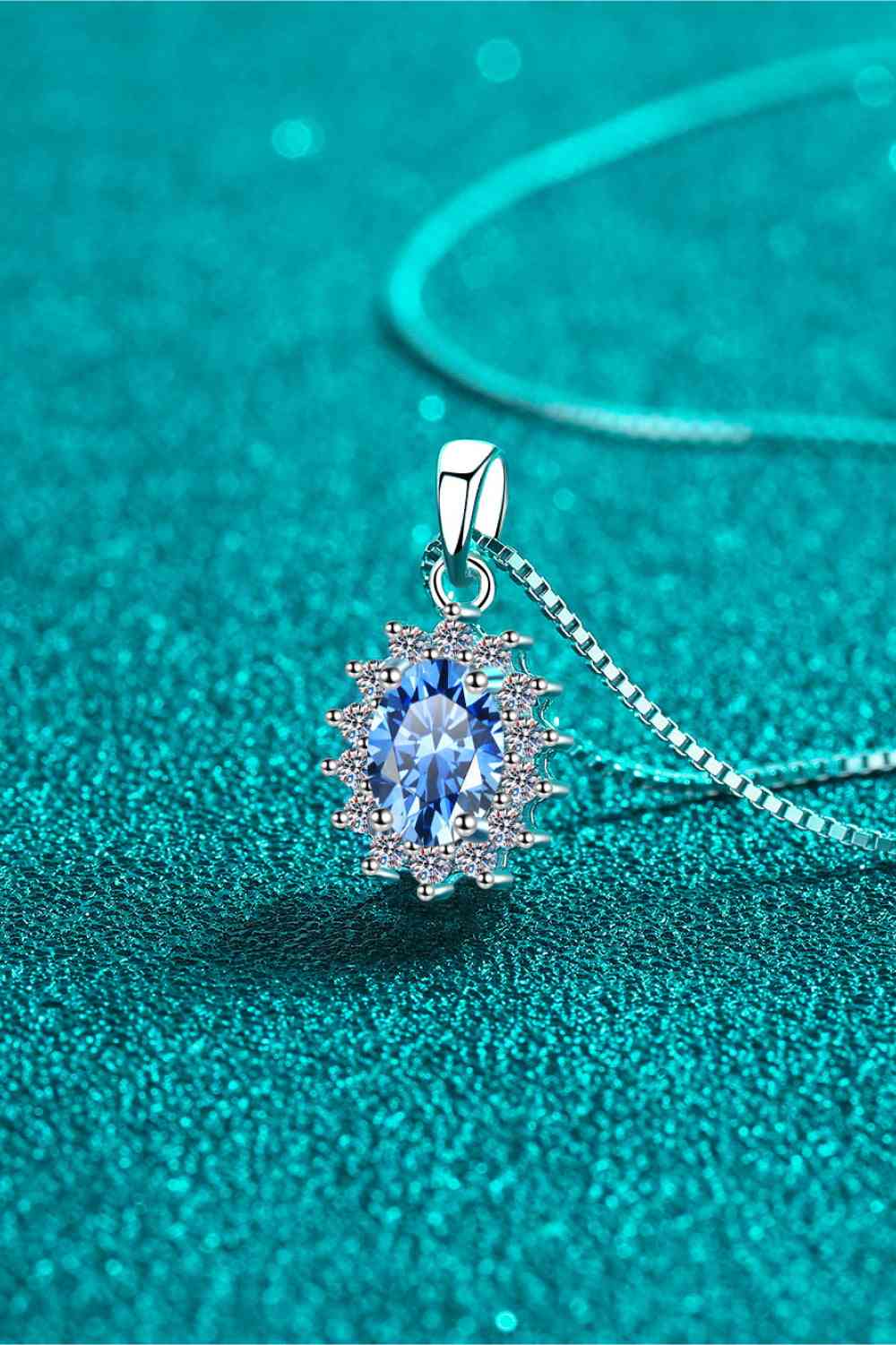 Starlit Splendor: 1-Carat Moissanite Necklace