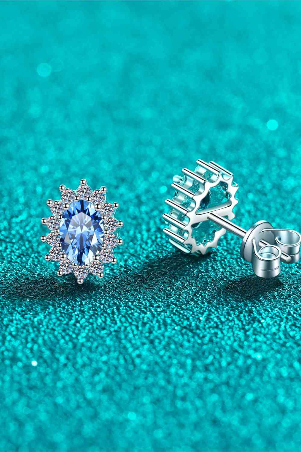 Starlit Splendor: 925 Moissanite Stud Earrings