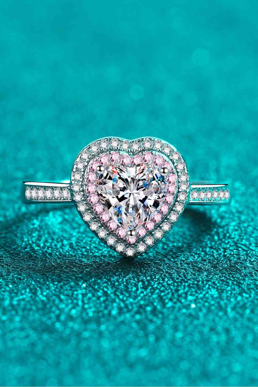 Heartfelt Radiance: 1 Carat Moissanite Ring