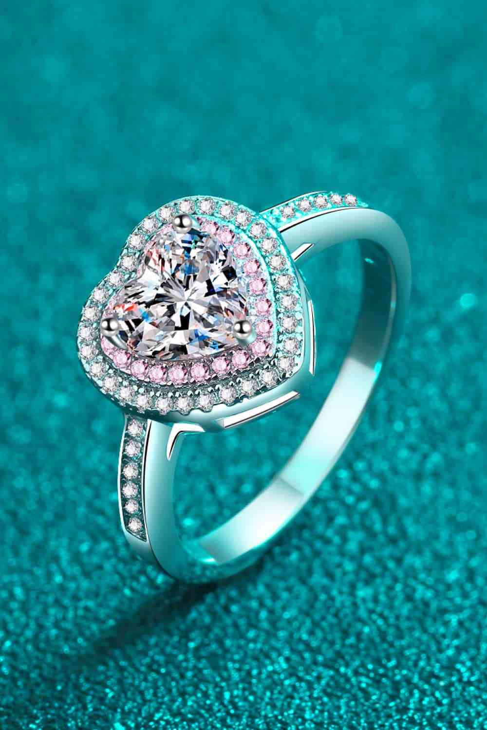 Heartfelt Radiance: 1 Carat Moissanite Ring