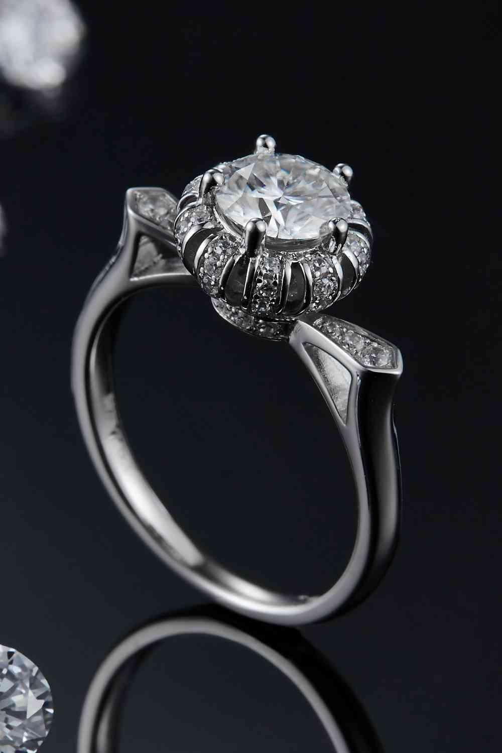 Eternal Elegance: 1 Carat Moissanite Ring